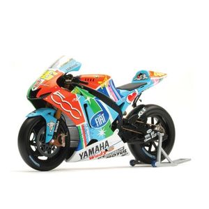 موتور بازی مدل yamaha yzr m1 assen 2007